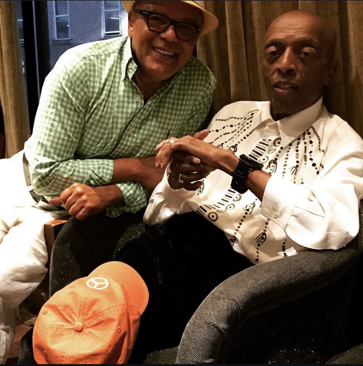 Little Johnny Rivero (@johnnyrivero2) on Twitter photo El Sr. Roy Haynes fue una inspiración musical tuve la dicha de compartir la tarima junto con el maestro <a href="/EddiePalmieri/">Eddie Palmieri</a> y su banda. El Sr. Roy fue el artista invitado por una semana <a href="/BlueNoteNYC/">Blue Note New York</a> nunca olvidaré esa experiencia tan maravillosa.Que descanses en paz 🥁 El Sr. Roy Haynes fue una inspiración musical tuve la dicha de compartir la tarima junto con el maestro <a href="/EddiePalmieri/">Eddie Palmieri</a> y su banda. El Sr. Roy fue el artista invitado por una semana <a href="/BlueNoteNYC/">Blue Note New York</a> nunca olvidaré esa experiencia tan maravillosa.Que descanses en paz 🥁