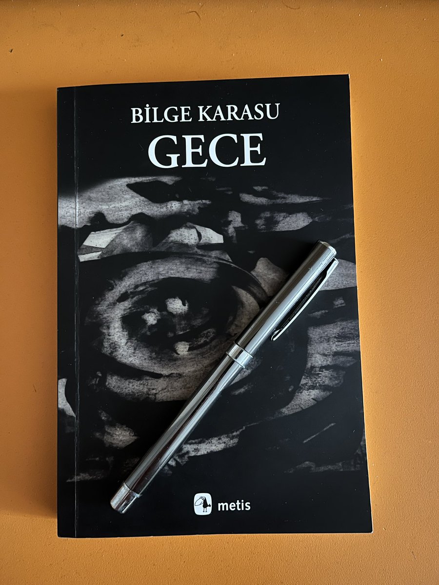 *Postmodern romanlar bir avluda toplansa avlunun kapısını bu eser açar. 
* “1984”eserindeki distopyanın yaşanmış hali “Gece”. 
*70ler Türkiye’sinin siyasi,sosyal durumunu o dönemde yazma cesareti gösteren yazarın bir gerçekliği.