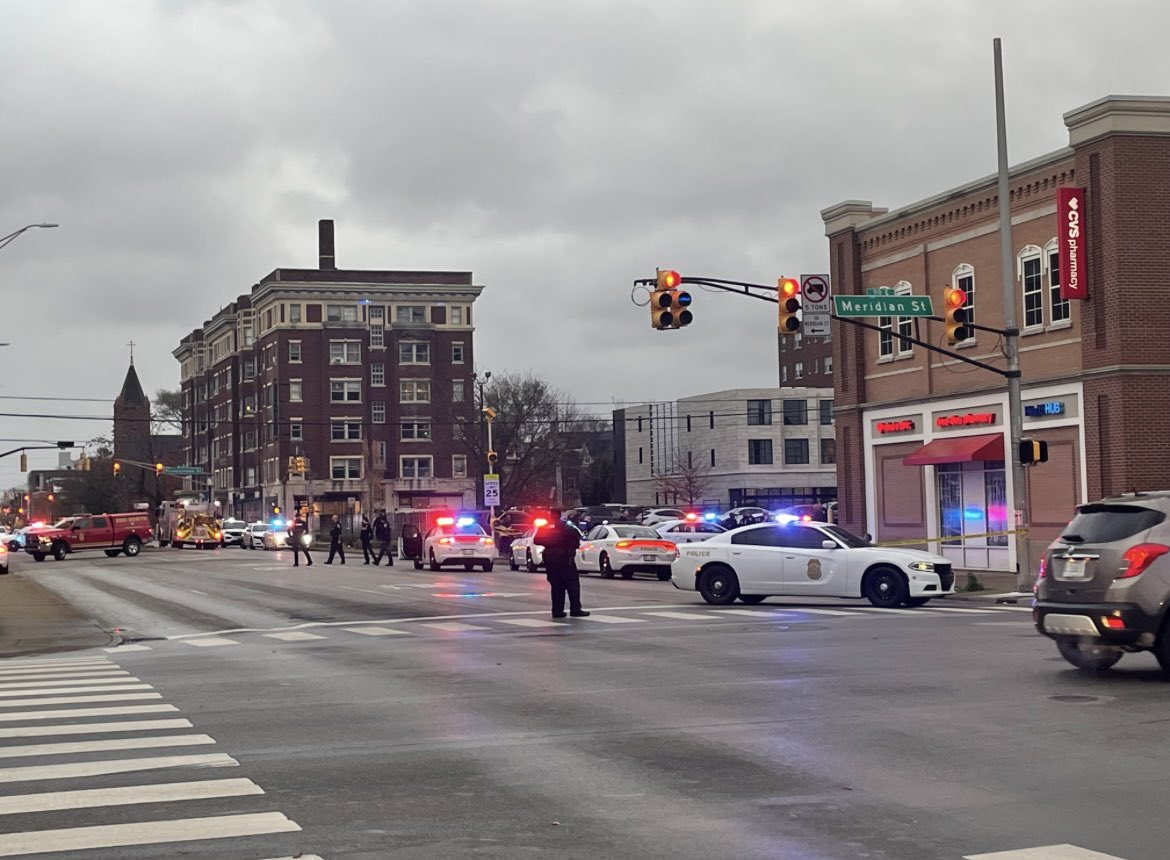 angelaganote's tweet photo. BREAKING: this is the scene at 16th and Meridian north of downtown Indy. Original call was for gunfire at the CVS. We are on scene waiting to get more confirmed details. https://t.co/4MPM4a4Cp6