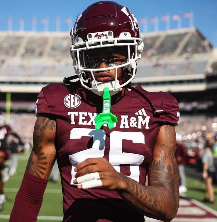 AggieEdits12's tweet photo. BREAKING: Donald Trump has picked Will “The Blanket” Lee to be his secretary of defense. https://t.co/r6iZeOZ8Jn