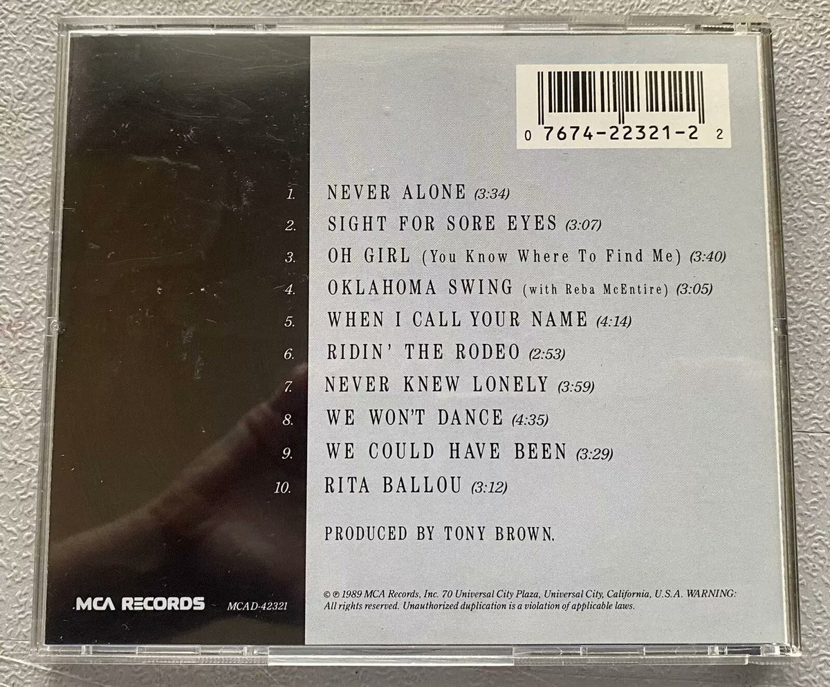 35 years ago today, Vince released his third studio album, "When I Call Your Name". The title track earned him his first Grammy award in 1990, and you all continue to sing it word for word at every show. Thank you!