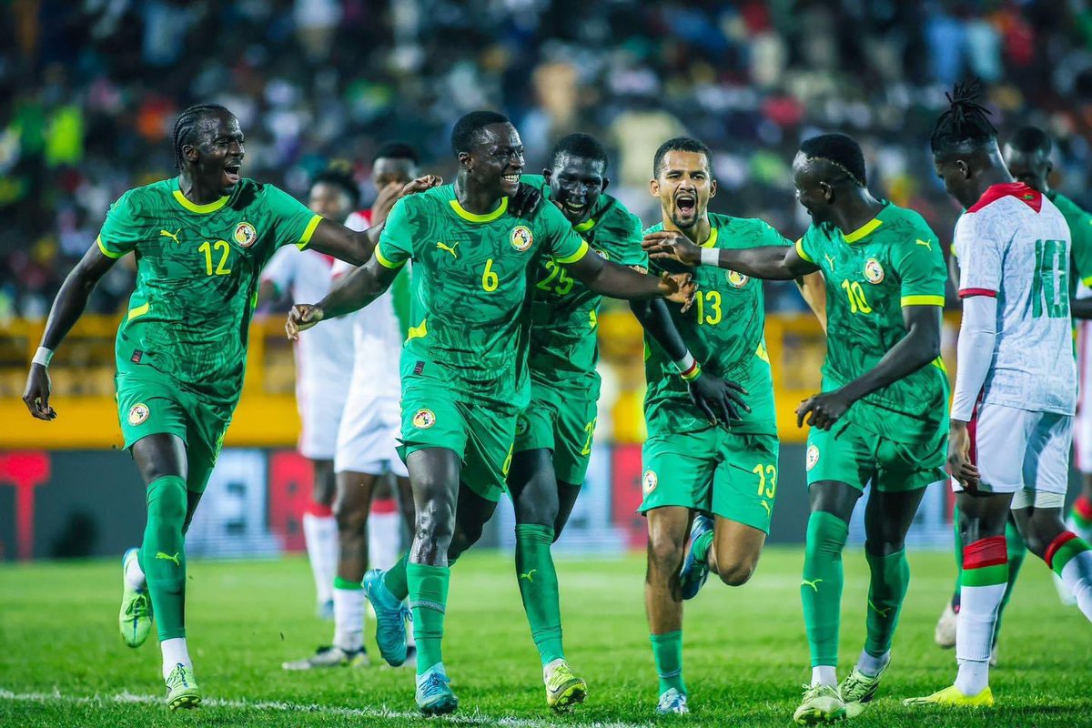 13footballC's tweet photo. La joie de l'équipe après le but d’Diarra Diarra 📸🇸🇳
#BFASEN #AFCON2025Q https://t.co/saLMMKeAYu