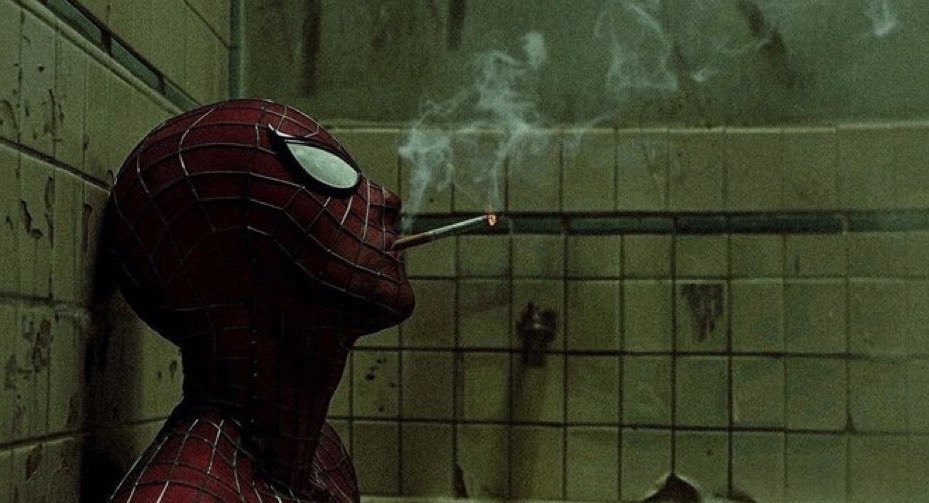 Danii2kl_'s tweet photo. @ayeejuju Spider-Man when he sees this https://t.co/RrmgmwlhOZ