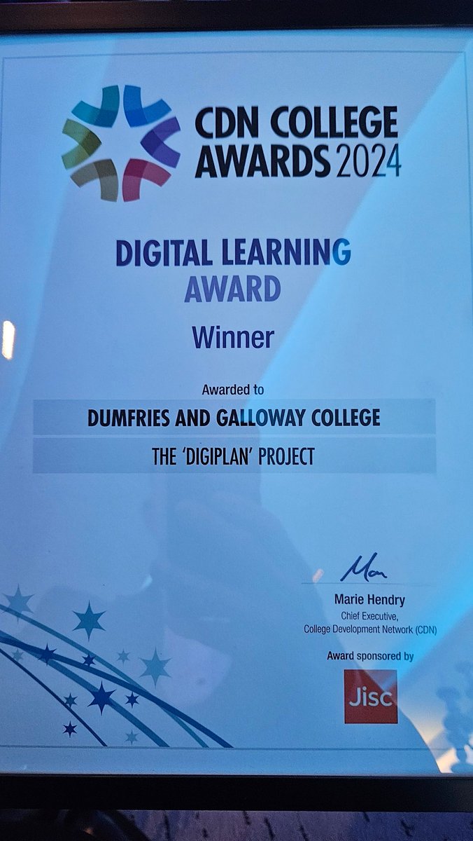 Douglas_edu tweet media