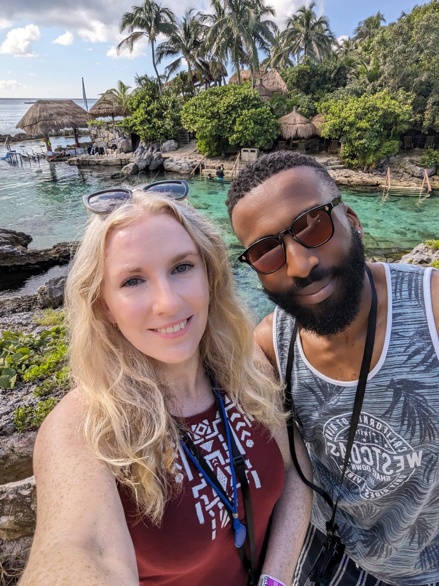 Radarbell's tweet image. ❤️❤️ I feel very lucky to have such a wonderful fiancée 😊