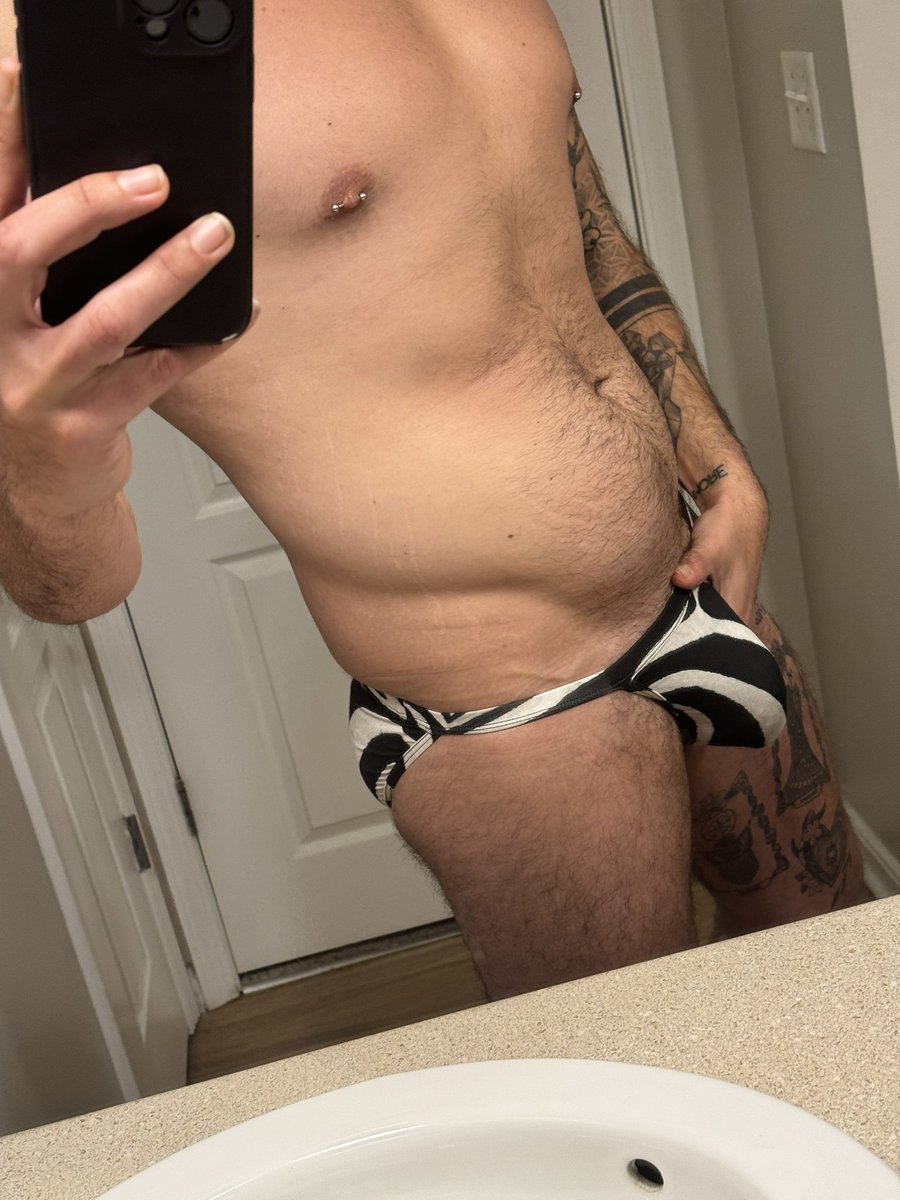 Max Exodus @holeyhimbro - Twitter Profile | TwStalker