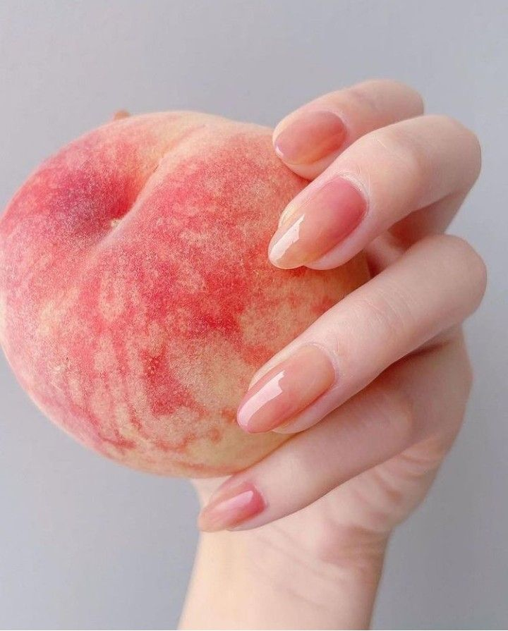 peach nails
