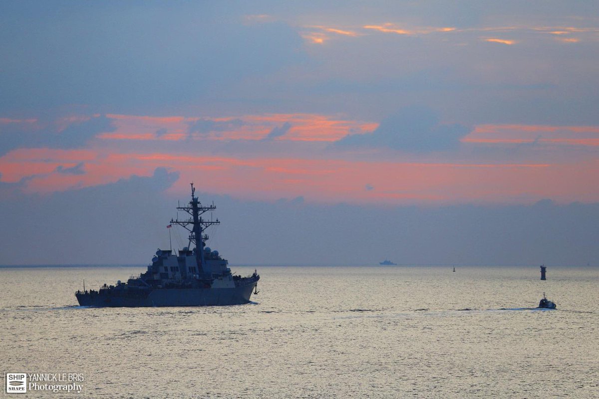 Le destroyer USS Stout en rade de Brest le 14 novembre. <a href="/CoteBrest/">Côté Brest - actu.fr</a> <a href="/USNavy/">U.S. Navy</a> <a href="/WarshipCam/">WarshipCam</a>