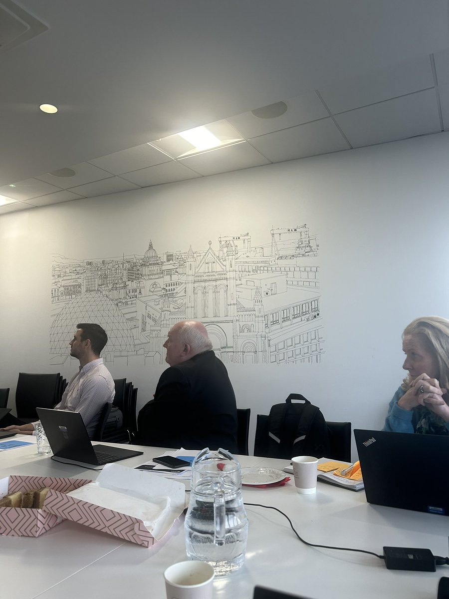 Delighted to meet with colleagues today as  Northern Ireland hosted the British Council deep dive visit. Fantastic opportunity to discuss important education policy issues and to plan future engagements. It was a pleasure to welcome you to Belfast <a href="/BCouncil_NI/">British Council Northern Ireland</a> <a href="/BritishCouncil/">British Council</a>