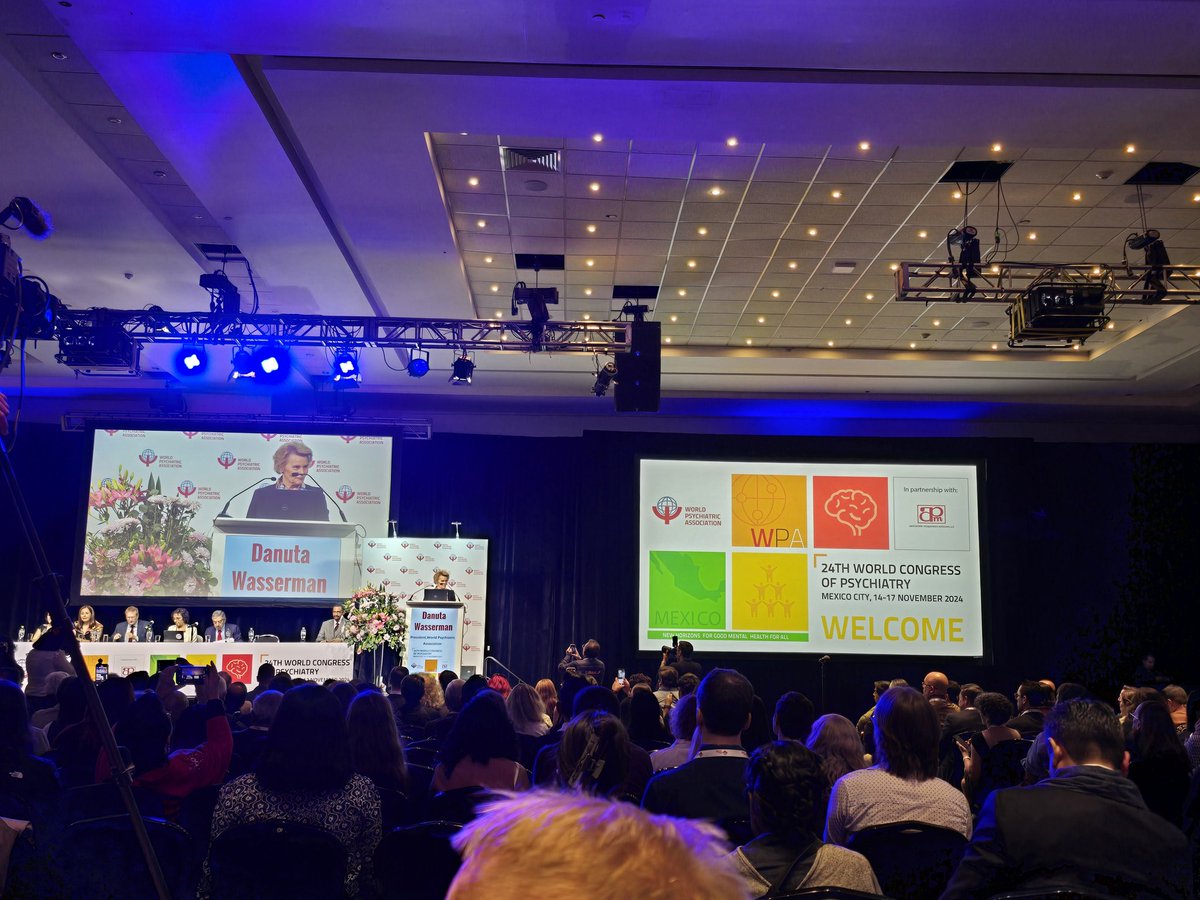 psiqclau's tweet photo. @WPA_Psychiatry Comenzamos!! @WPA_Psychiatry Opening ceremony. @PSIQUIATRIA_APM #WCP24 https://t.co/CVTItB0Dqs
