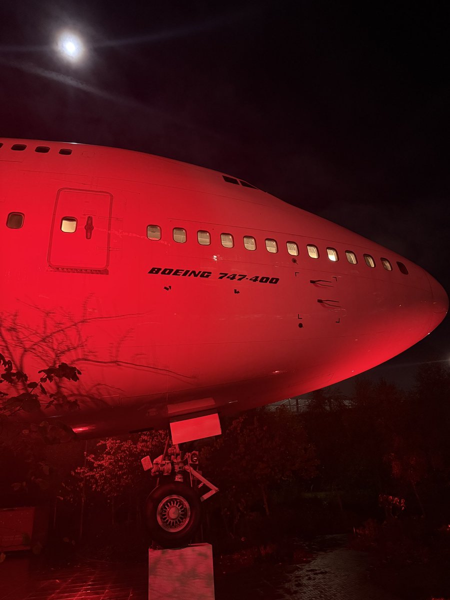 Staying at the Corendon Hotel at AMS for the night before our very long onwards journey tomorrow! Perfect hotel for the #avgeek complete with an ex KLM Boeing 747-400 in its back yard! Apparently it will be open to go onboard tomorrow morning so will check it out!