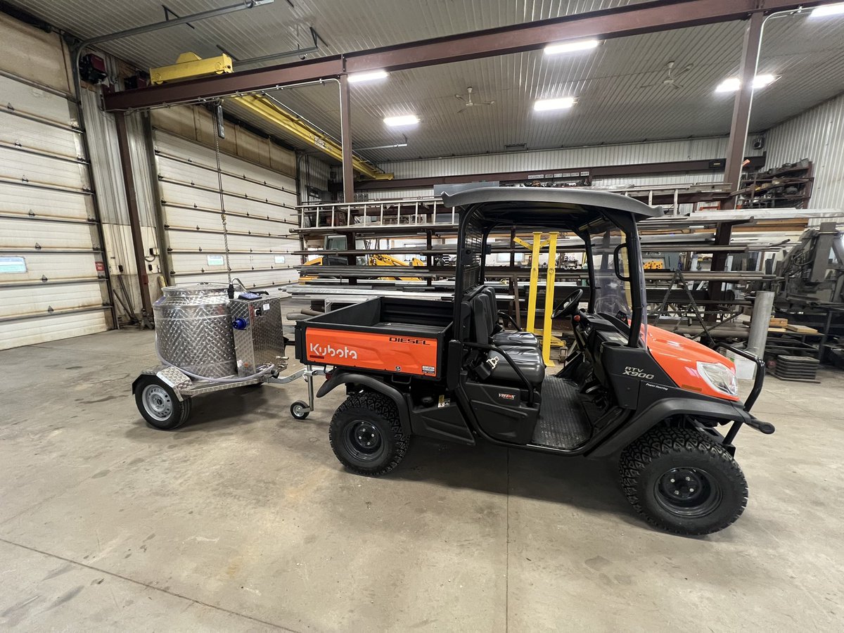 gerritsag's tweet photo. Set us this Milk taxi on a RTV for Los Dairy. https://t.co/3MLalEso6y