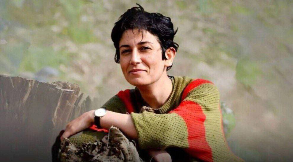 Javanmardi75's tweet photo. #VarishehMoradi & #PakhshanAzizi, two Kurdish activists incarcerated in Evin Prison, are facing execution in Iran after being sentenced to death by the Islamic Republic’s judiciary on charges of “armed rebellion” following torture and grossly unfair trials. #StopExecutionsInIran
@USEnvoyIran @USABehFarsi @AmnestyIran @YeOne_Rhie @hrw_fa @guardian @CNN