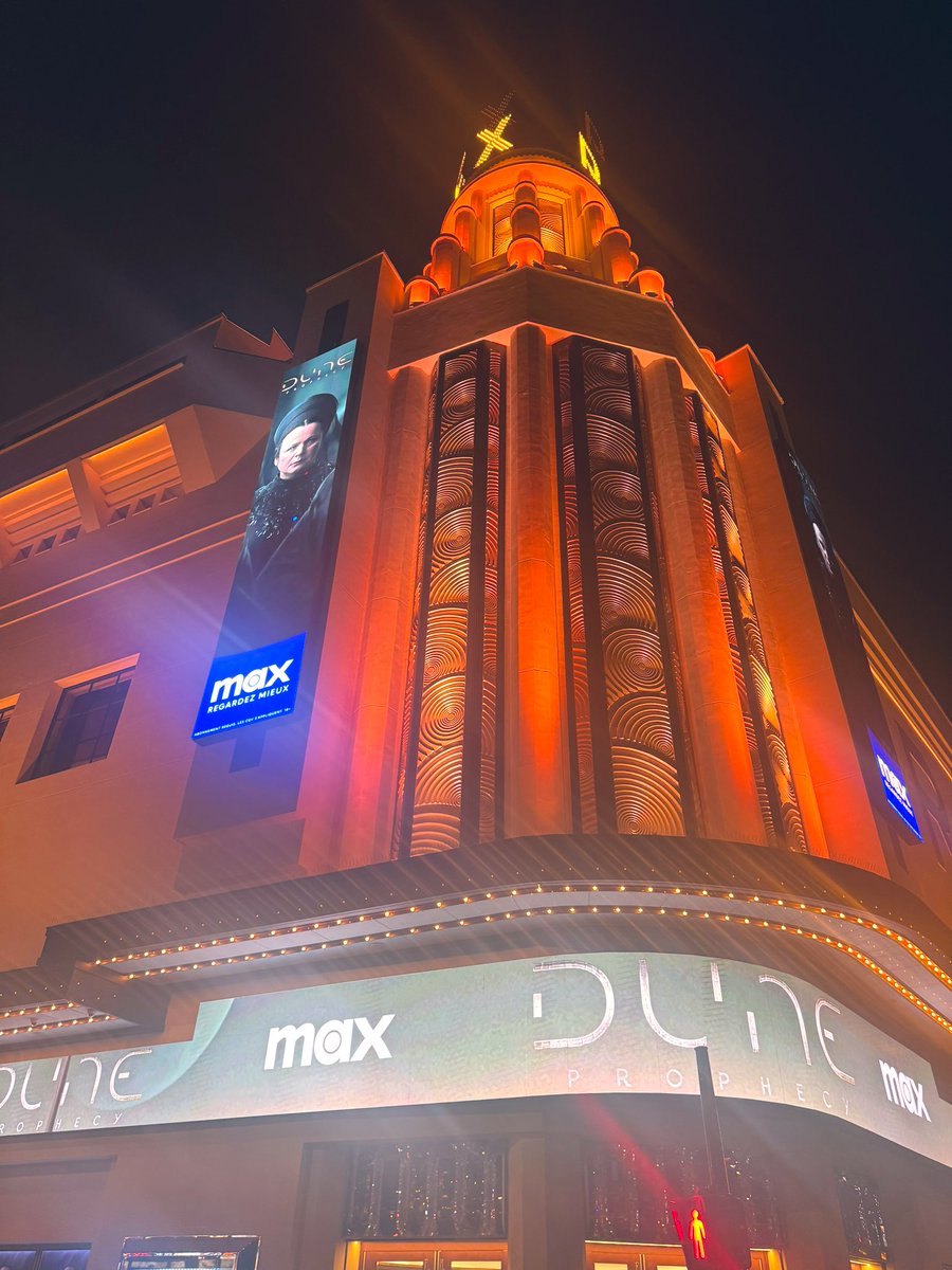 Lubiie's tweet photo. Avant-première #DuneProphecy obligatoirement chez @LeGrandRex pour admirer la série avec ses effets visuels remarquables comme il se doit 💫
Lancement sur @StreamMaxFrance officiel le 18 novembre 2024 ! #Dune #avp #grandrex #MaxFrance #Max https://t.co/Yo1Yxs4kWD