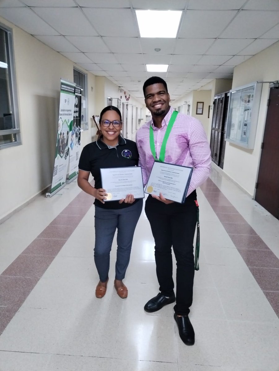 _DavidJ05_'s tweet image. A la verdadera MVP de la @utppanama le dedico este título
Gracias Sindy por el apoyo de inicio a fin.
Se quedan cortas las palabras para describir el gran ser humano que eres. 

Gracias nuevamente Futura Rectora por ayudarme en este largo recorrido académico.

Misión cumplida 🫡