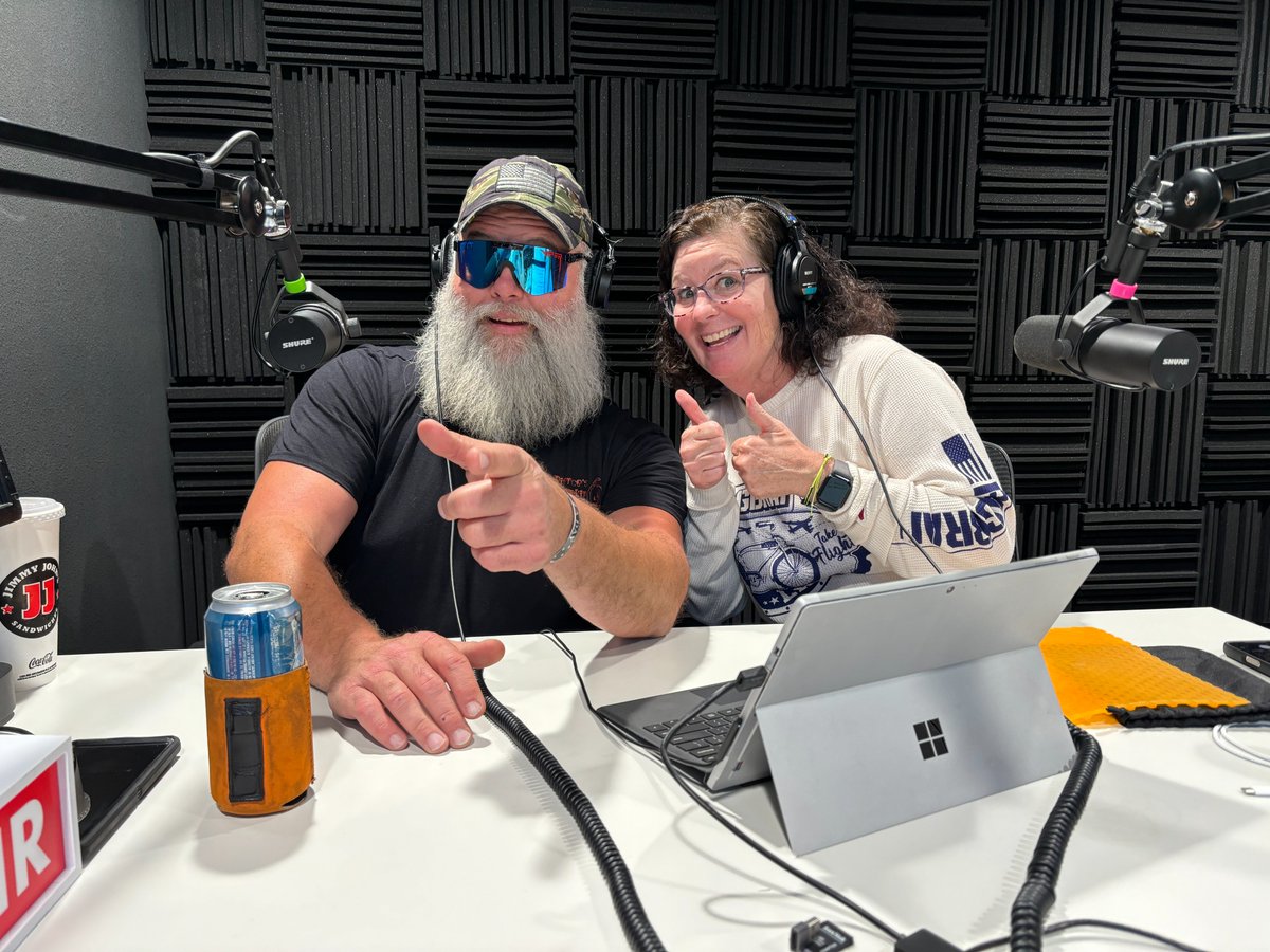 If you thought our intro sounded a little different this week... you're right! The great Jason Pierce AKA Pumpkin returned to rerecord some clips now that we are award winning 🤩