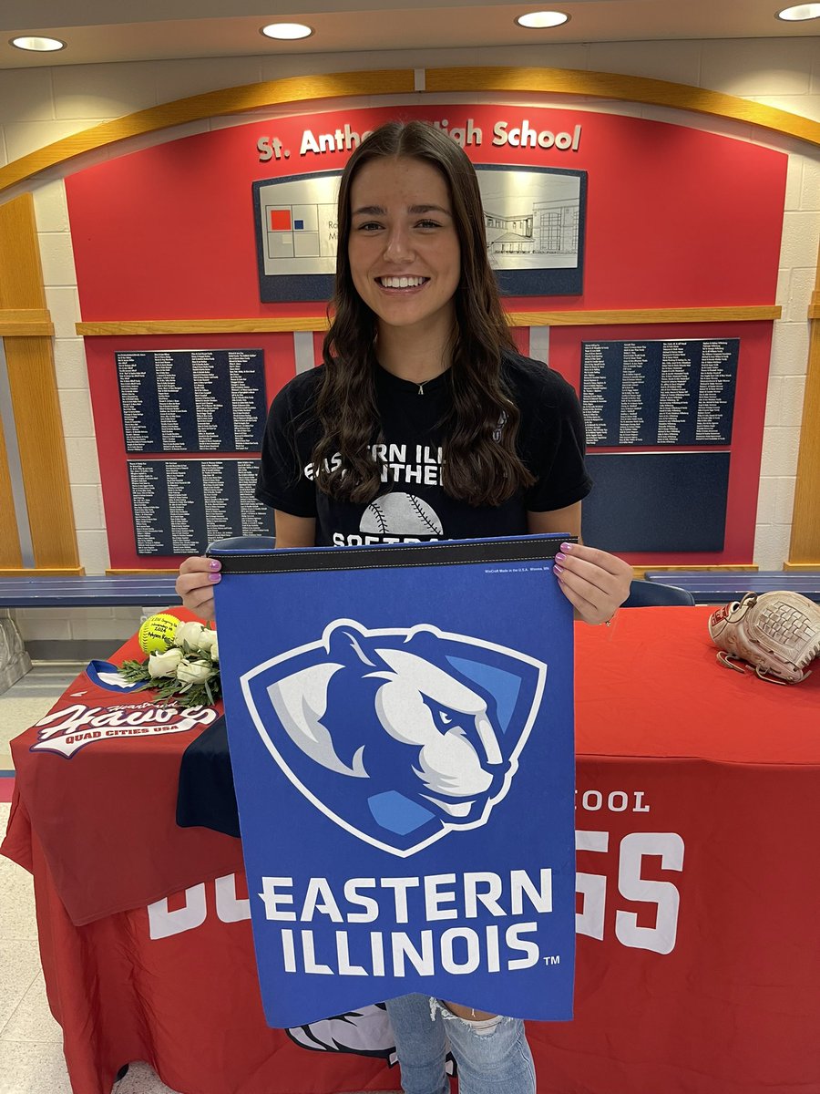 Congrats to St. Anthony’s Adysen Rios on signing with EIU to continue her 🥎 Career @ the D-1 Level!
Good luck Adysen!
Adysen will join former Teammate for the Dawgs <a href="/abbihatton13/">Abbi Hatton</a> 
#FuturePanther
<a href="/STASBALL1/">St.Anthony Bulldogs Softball</a> <a href="/miss_taylor23/">Makayla Taylor</a>