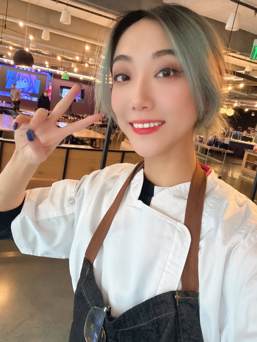 triciaisabirdy tweet media