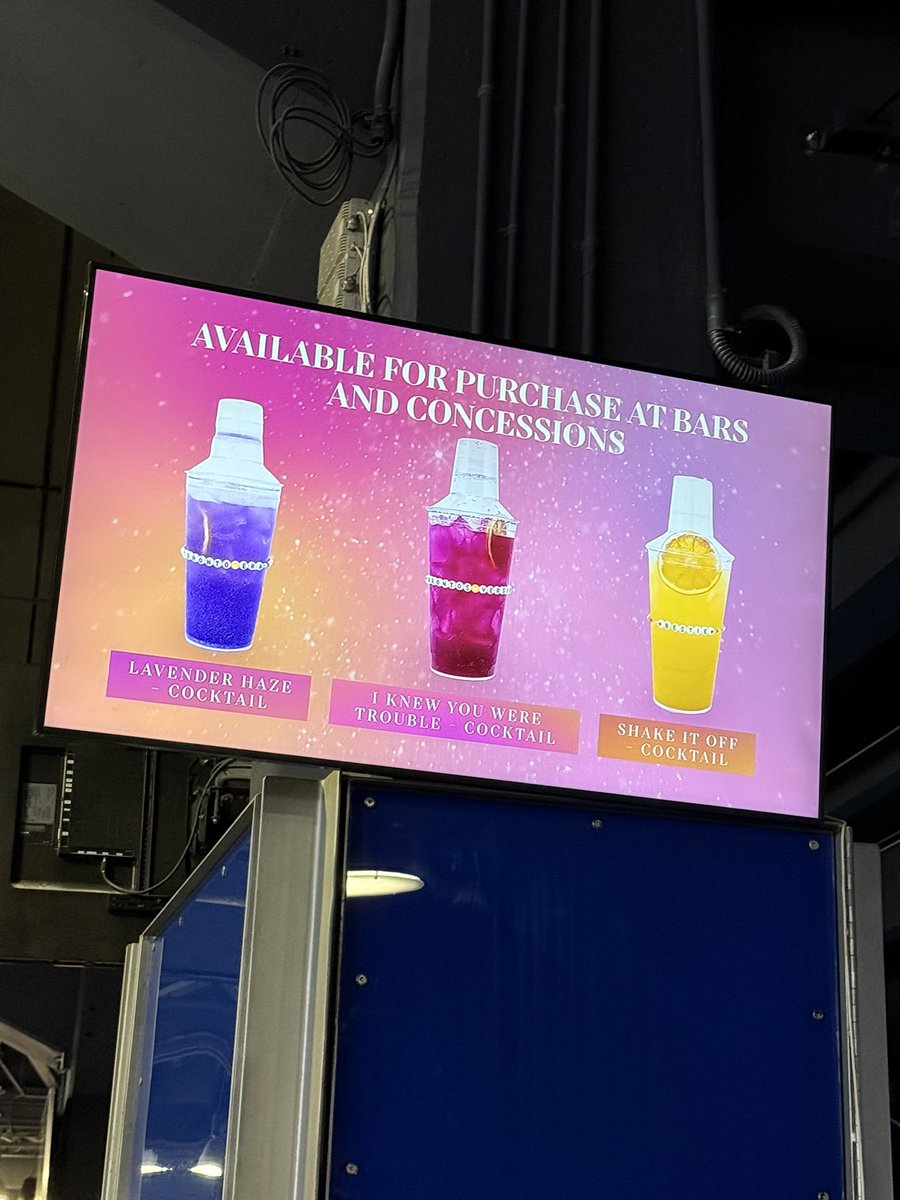 laurenilissa13's tweet photo. special concession available for tayronto in the stadium! #TSTheerastour #TorontoTSTheErasTour #tayronto https://t.co/7Y75ITdsw7