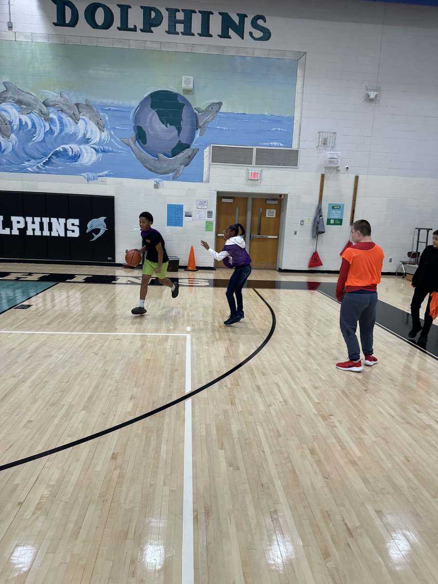 DolphinsUnified's tweet image. We a great practice today with our club ! We are gearing up for our game on 12/10!! Let’s go Dolphins !! 🐬🐬@DRMSdolphins @SONorthCarolina 🏀🏀🏀🐬🐬🐬#thepowerofinclusion
