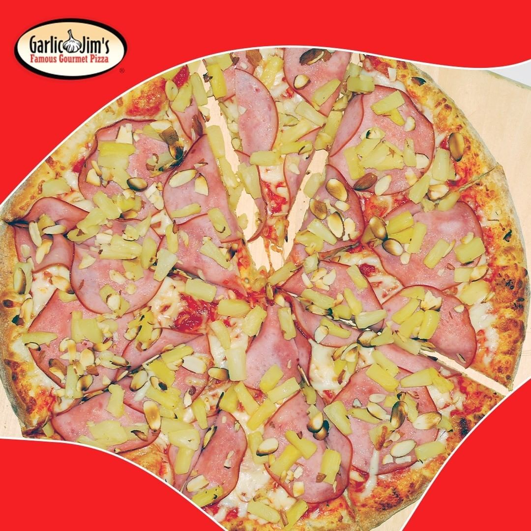 garlicjim's tweet photo. 🍕 The weekend just got a whole lot tastier! Grab your favorite slice from Garlic Jim's and make it a pizza night! Who’s in? 🙋‍♂️🙋‍♀️ #GarlicJimsPizza #WeekendVibes#pizza #pizzalover #pizzatime #pizzaislife #pizzalove #pizzaparty #pizzagram #pizzamoments #pizzaporn #pizzaday https://t.co/j5v1X39q8u