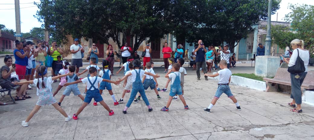 estrada_yonel's tweet photo. Celebra el municipio Pedro Betancourt el Dia Nacional de la Cultura Fisica y el Deporte con una Jornada dedicada a Estimular la Practica del Ejercicio Fisico con un FDR
# MatancerosEnVictoria
#DeporteParaTodos
#PoderPopula
#Matanzas #DePieYCombatiendo https://t.co/CMvcLc3JvI