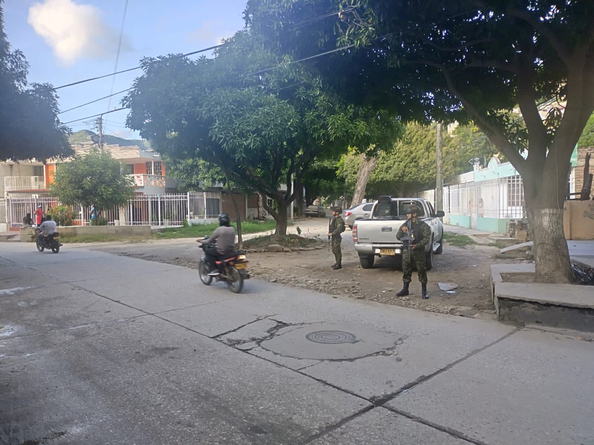 GaulaMagdalena2's tweet photo. #Gaula Militar Magdalena, mediante Campañas de Prevención anti extorsión en los Barrios Santafe, El Pantano, La estrella Galicia  de Santa Marta DC.del Departamento del Magdalena, difundiendo nuestra campaña, #Yo No  Pago Yo Denuncio y la linea gratuita nacional 147 https://t.co/xgKJTNutWi