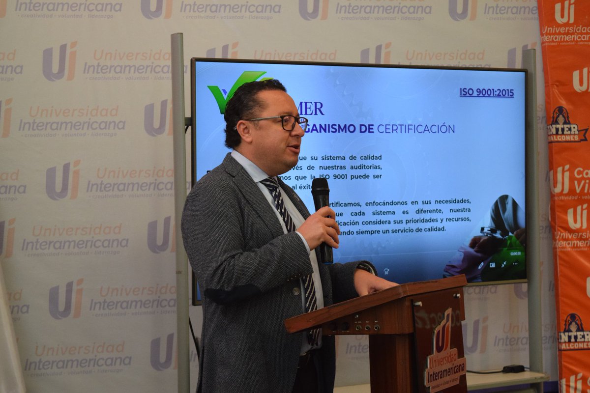 JPCISNEROSM's tweet image. Agradezco a Miguel Ángel, Director de Vercomer, Angélica Mendoza y a @LaInterMx, por la invitación a celebrar el Día Mundial de la Calidad. Desde la Cámara de Comercio de Puebla reafirmamos nuestro compromiso con el desarrollo económico, impulsando un México más fuerte.