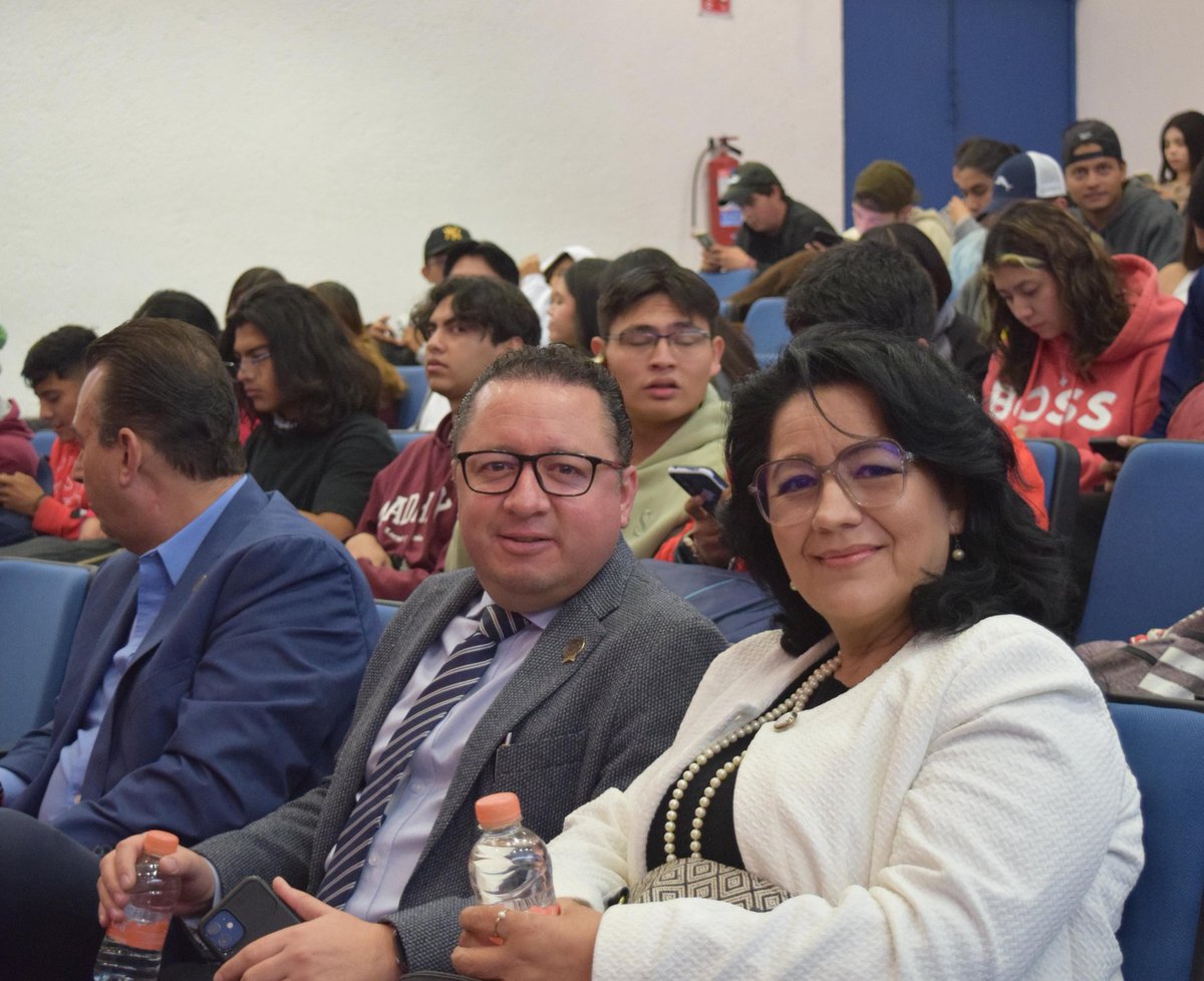 JPCISNEROSM's tweet image. Agradezco a Miguel Ángel, Director de Vercomer, Angélica Mendoza y a @LaInterMx, por la invitación a celebrar el Día Mundial de la Calidad. Desde la Cámara de Comercio de Puebla reafirmamos nuestro compromiso con el desarrollo económico, impulsando un México más fuerte.
