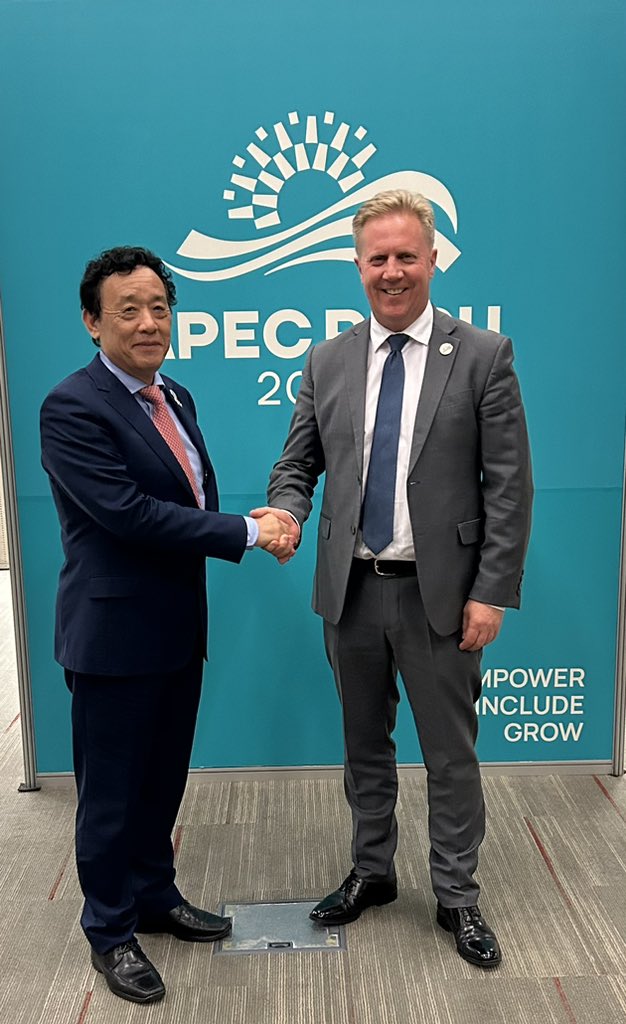 Todd McClay (@toddmcclaymp) on Twitter photo Great to catch up with <a href="/FAODG/">FAO Director-General QU Dongyu</a> on the margins of APEC to discuss food affordability and production. Great to catch up with <a href="/FAODG/">FAO Director-General QU Dongyu</a> on the margins of APEC to discuss food affordability and production.