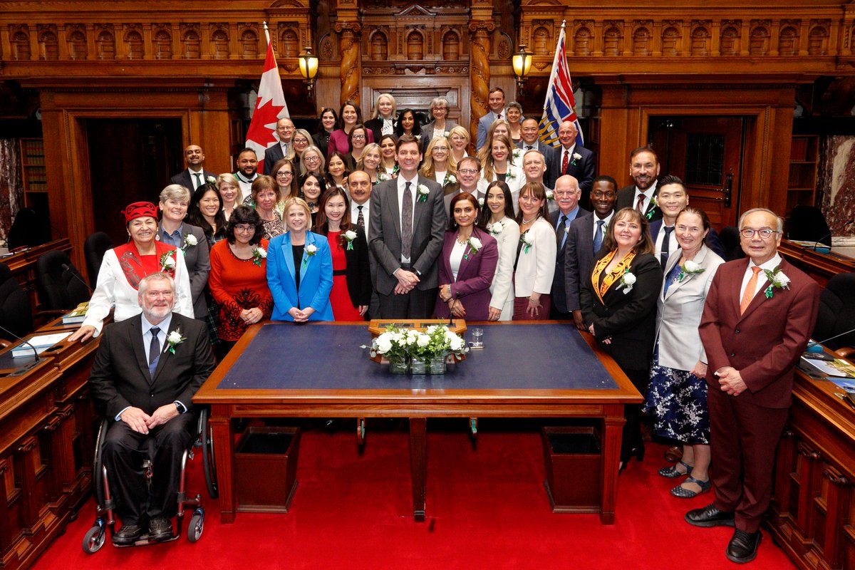 Sworn in and ready to go! Honoured and excited to be returning to BC's Legislative Assembly for the 43rd Parliament as part of a government caucus that truly represents our province in all its diversity. #bcndp #bcpoli