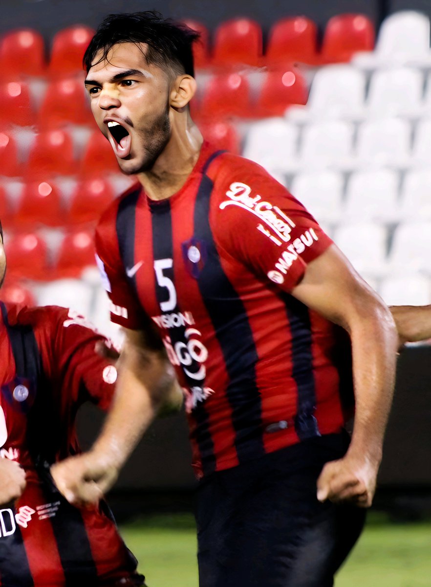 La selección Paraguaya🇵🇾 tiene todo un plantel de jugadores Cerristas. 

Lleven en cuenta, el problema en Cerro Porteño es Zapag. No hay proyecto de mantener los buenos jugadores y justo con el único que  supuestamente tiene la billetera: Juan Jose Zapag [Inútil]