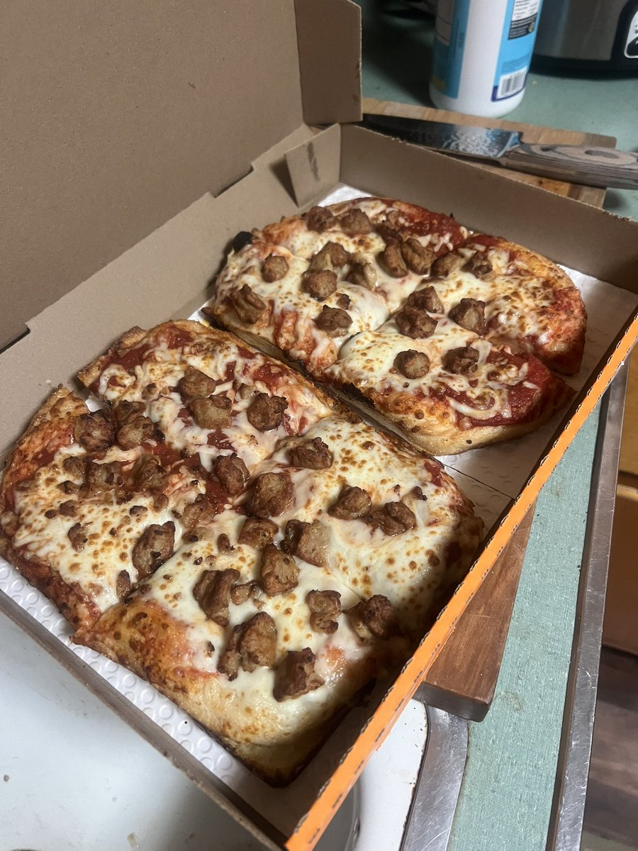 cfsrob's tweet photo. @littlecaesars  ordered a Detroit style and got this! What’s up? I can’t return to the store and it’s raw in the middle! https://t.co/mdqH76mS6D
