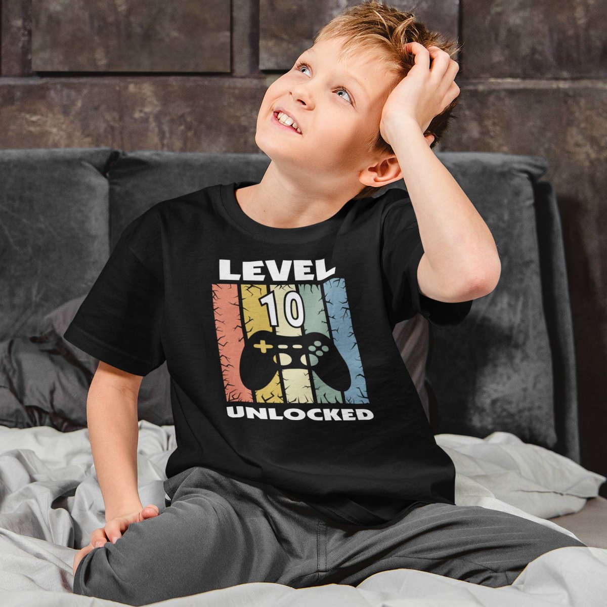 Clever_Gifts's tweet image. Personalised Kids Birthday Gaming T-shirt - Personalised Age, 100% Cotton tuppu.net/2468edca  #LevelUnlocked