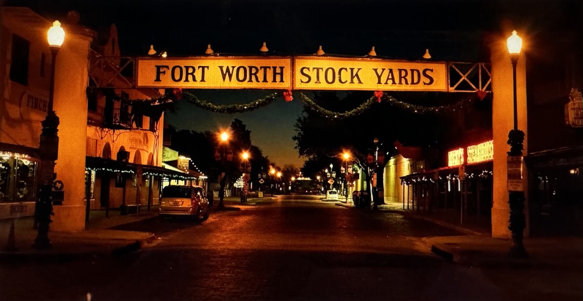 HarrisonWadeGrp's tweet photo. Billy Bob's Texas https://t.co/oGzd7aTKGv https://t.co/PlK0rqUEX6