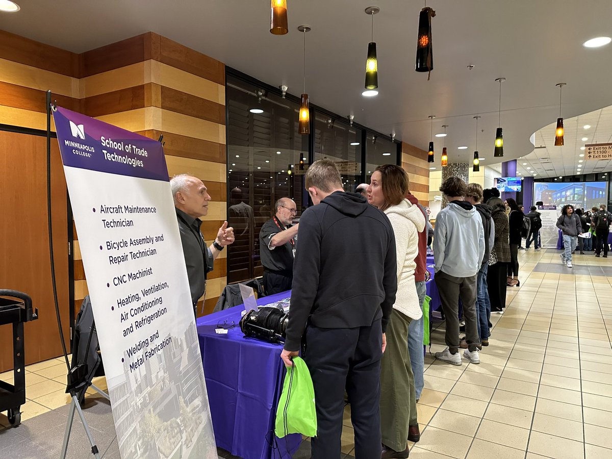 MplsCollege's tweet image. It’s not too late! The #MplsCollege Open House is going on for another hour. Tour campus, learn more about our programs, and apply for free. #openhouse #careerandtechnical