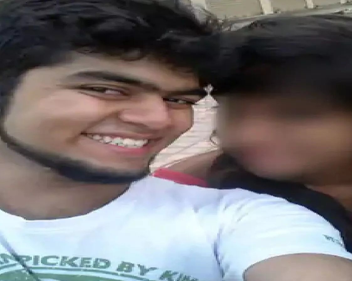 NewsAlgebraIND's tweet image. BIG BREAKING NEWS 🚨 Aftab Poonawala, accused In Shraddha Walkar Murder Case is on hitlist of Lawrence Bishnoi as per reports.

In May 2022, a young woman from Vasai, Shraddha Walkar, was mur*dered and ch*ped by her boyfriend, Aftab, in Delhi.

Aftab is currently lodged in