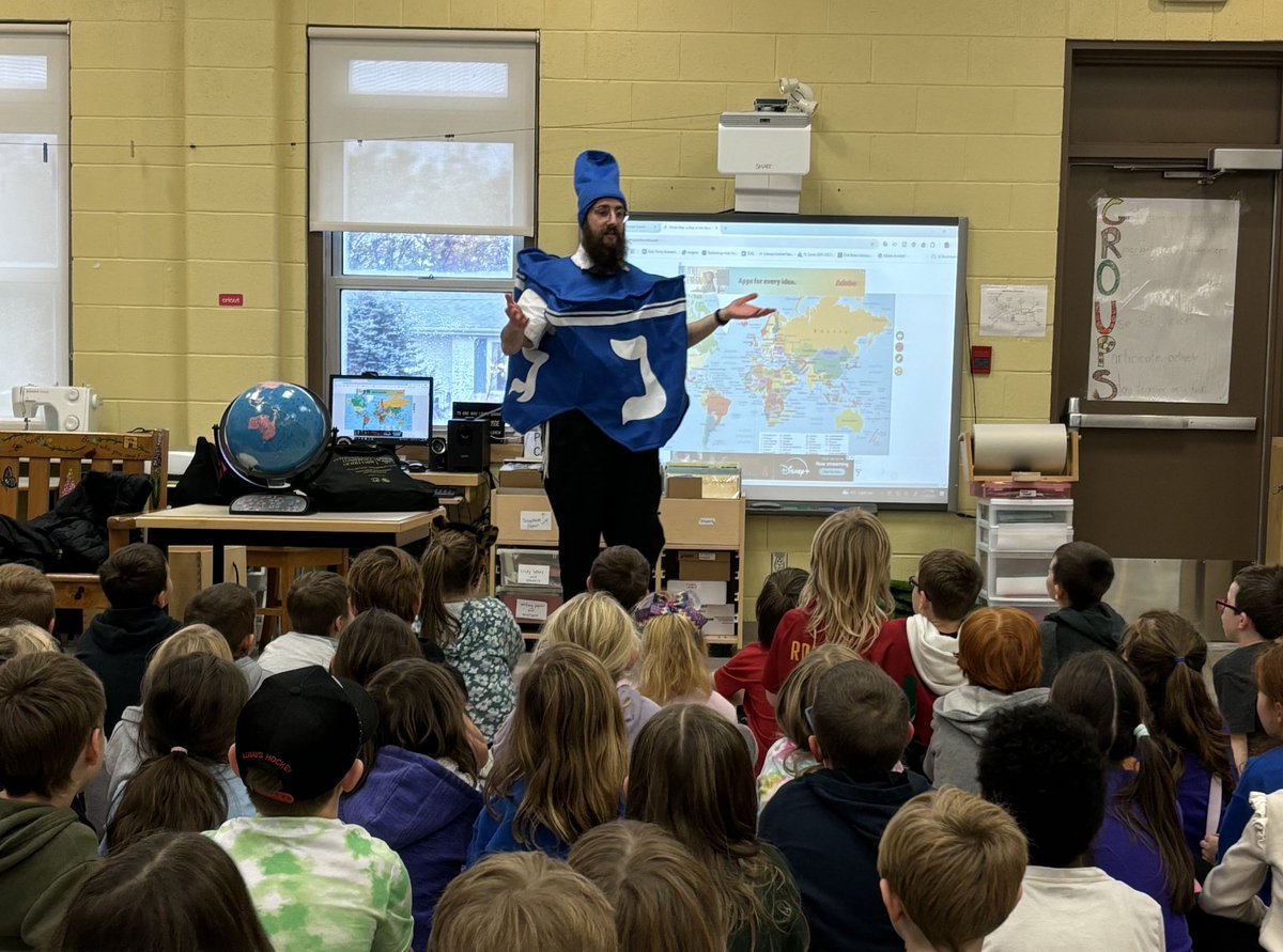 Thanks so much to <a href="/Rabbichanan/">Rabbi Chanan Chernitsky</a> for visiting the Grade 2 students today at <a href="/HTE_K4/">HTEK4</a>! We learned about Jewish holidays, sang a song, and played bingo! We were also given a menorah. Thanks for the lesson on kindness today!