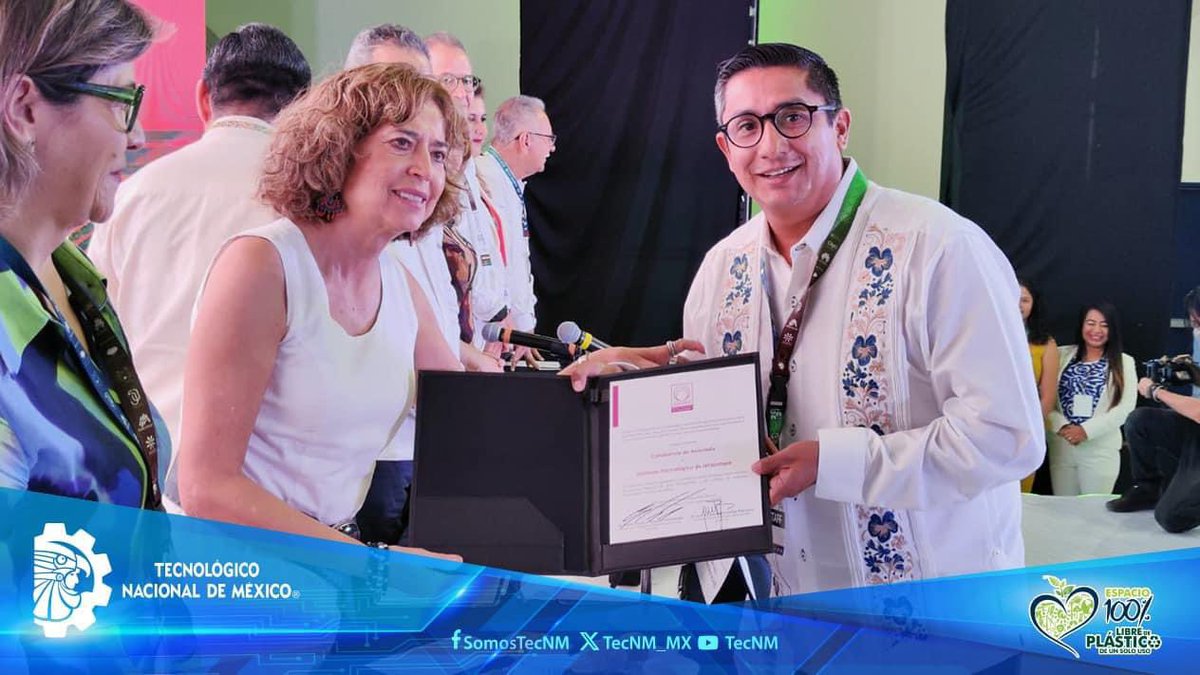 La entrega se realizó durante la décima conferencia internacional de ANUIES, celebrada en la Universidad Autónoma de Chiapas, por Luis González Placencia, secretario general Ejecutivo de ANUIES.