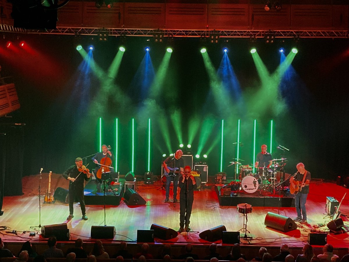 CazWhite_1's tweet photo. Tonight with Oysterband in Bury St Edmunds https://t.co/rC9REBhX4L