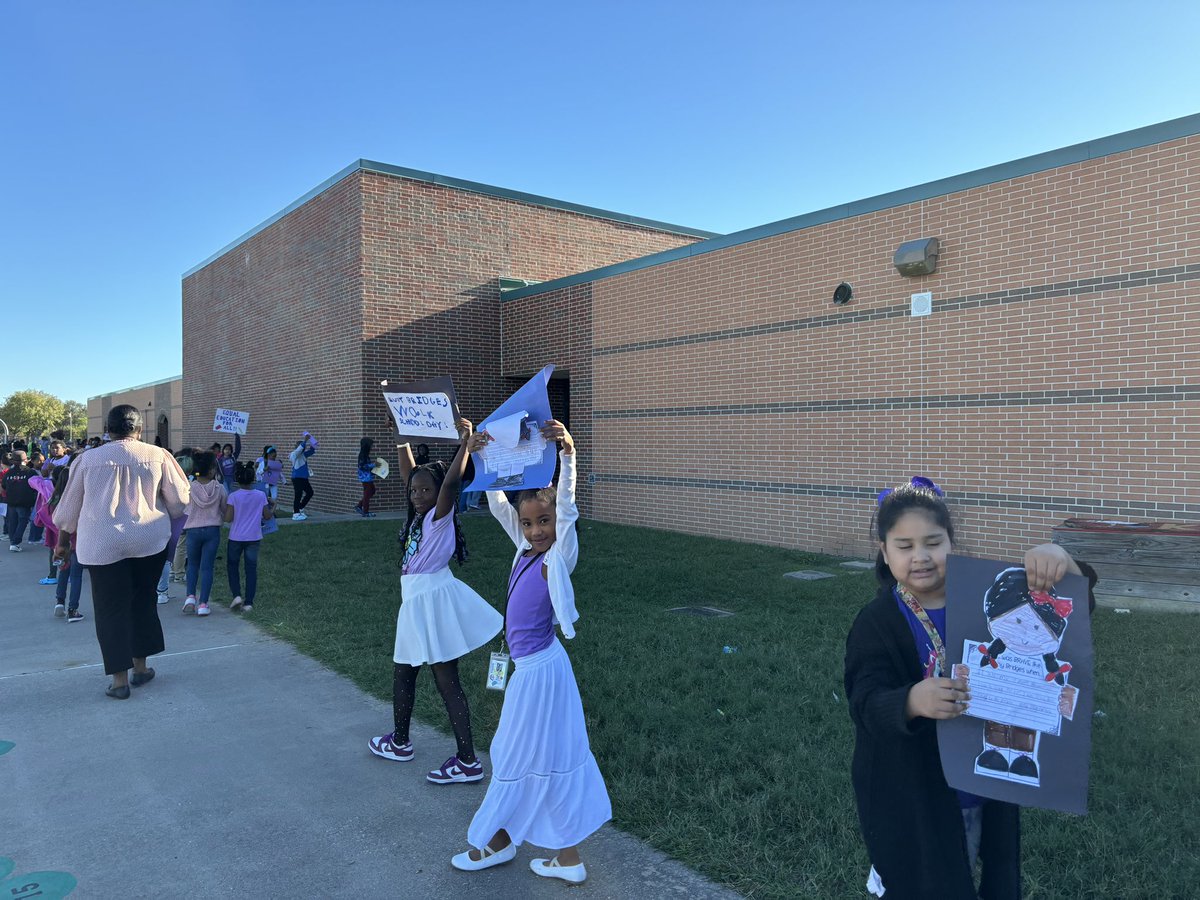 KujawaES_AISD's tweet image. What an inspiring day in 🦅 land we participated in the  Ruby Bridges Walk to School to inspire sts to make a difference and a positive change in our 🌎Fun Fact:Our AP @mbridges704 is related to her❤️ #RubyBridges #RBWalkforJustice #AldineImpact @SADubberke @AldineISD @drgoffney