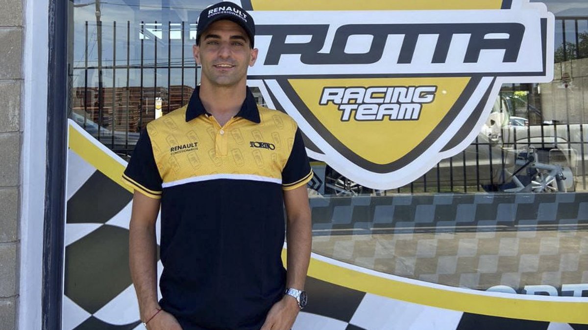 Bienvenido Facundo Chapur

El múltiple campeón de Turismo Nacional y actual piloto de #turismocarretera  se suma al equipo en la temporada 2025, <a href="/facundochapur/">facundo</a>  correrá por primera vez con un Torino Nueva Generación en la categoría
👇
instagram.com/asoccrenaultar…
👀