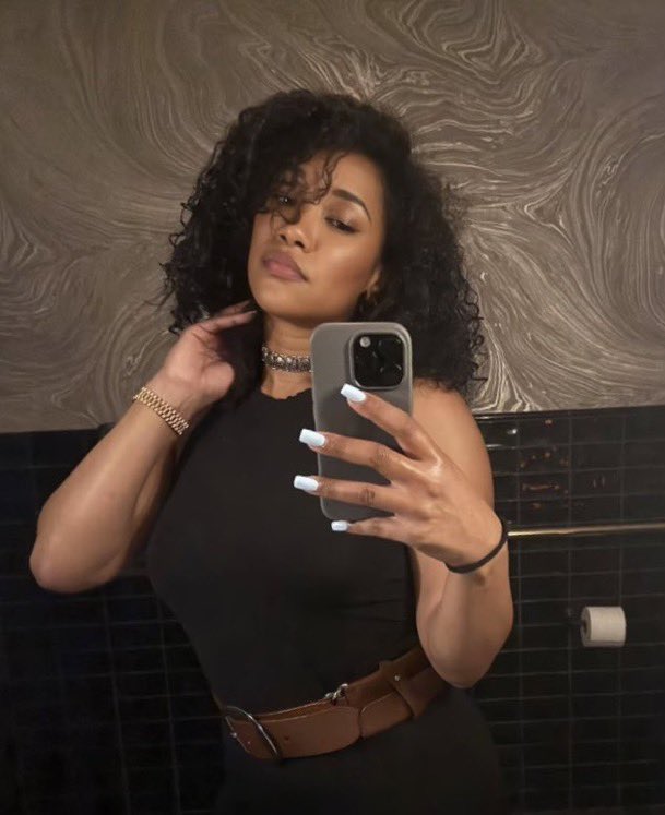 candicecontent's tweet image. candice patton 🖤✨