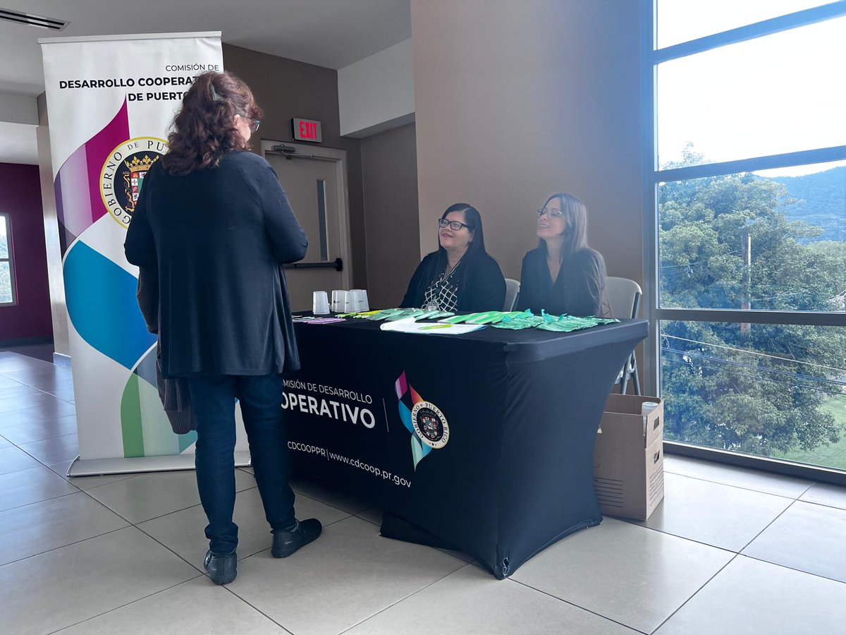 CDCOOPPR's tweet photo. Especialistas de @CDCOOPPR participaron del primer Encuentro Regional de Líderes celebrado en Peñuelas. Presentaron el tema "Desarrollo Económico y Cooperativismo", destacando las bondades del modelo cooperativo y porque es una herramienta de desarrollo económico.

#somoscdcoop https://t.co/ShlZcn20j0
