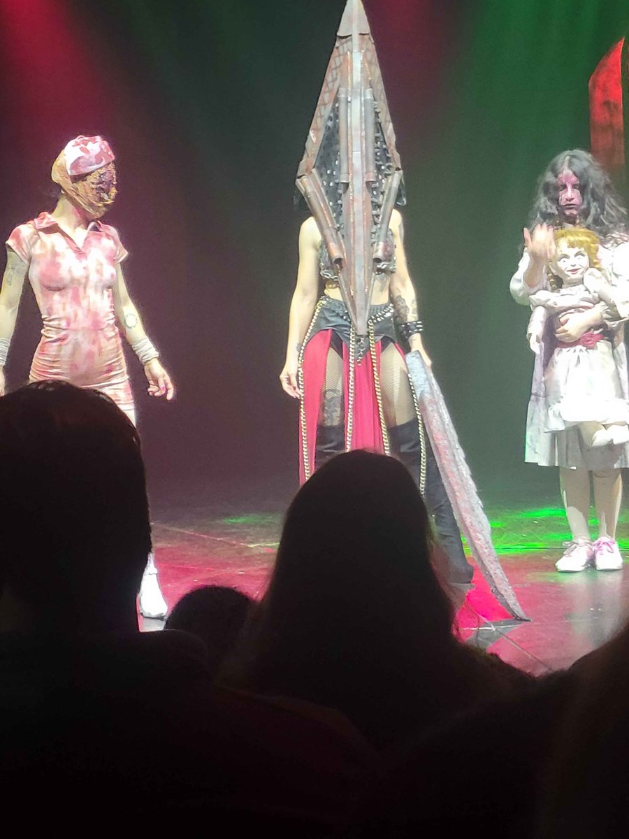 PyroPerk's tweet photo. A little bit of the paranormal cirque we went to! https://t.co/owfPdttF0c