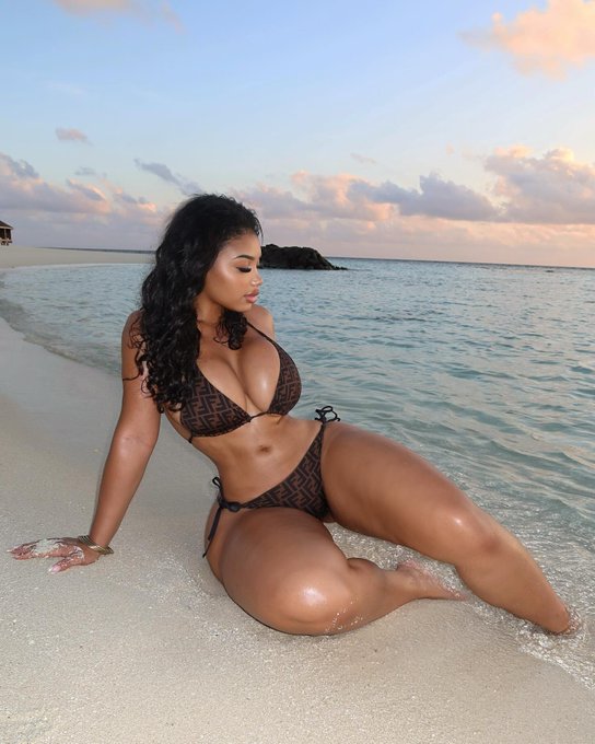 Watch 💕's leaked NSFW photo on TwXstars