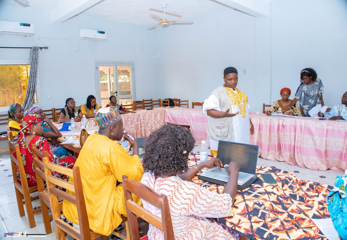 ActionGender's tweet photo. @MinProff @gnwp_gnwp @SimoneDiouf @AEviaya @SallyMMboumien @borisfenopeh @leclerc_katrina @SFCG_ @MavicCBalleza @RBesong @StateGWI @USEmbYaounde The LSC induction meeting in Maroua sparked valuable discussions &amp; experience sharing for a tailored roadmap to implement the #UNSCR1325. 🙏🏾@gnwp_gnwp, @StateGWI, &amp; @USEmbYaounde for your support 2️⃣ create a local path for #WPS. #LocalPaths2Peace #WPSforSHE https://t.co/i579Yb62lH