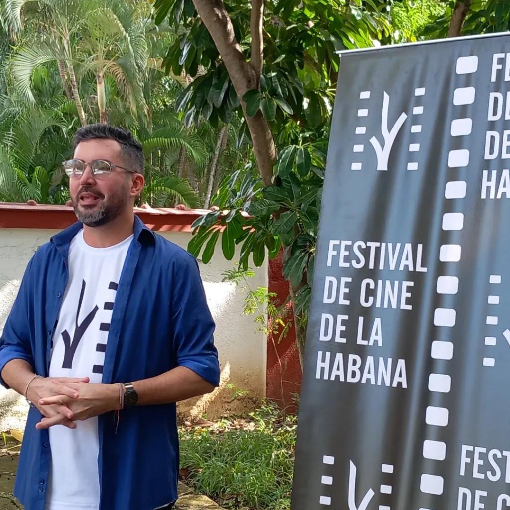 FestCineHabana's tweet photo. #AHORA: 📍En la Casa del Festival 📽grabamos el Noticiero 0 con todos los detalles del #45FINCL 

El próximo 📅20 de noviembre estrenamos en nuestras redes sociales y en conferencia de prensa. 

Espere los detalles. ▶️

#FestivalCineHabana #45FINCL #cinelatinoamericano https://t.co/KBs2gArZTs