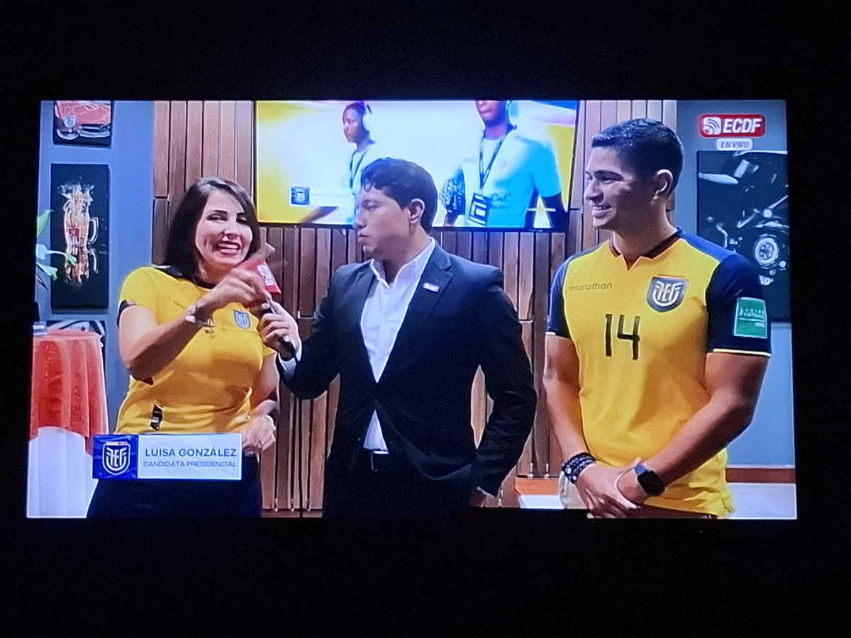 elcuervo3_22's tweet image. Ya salieron con huevadas!!! 🤢🤢🤢🤮🤮

Ya la cagaron #ECDF