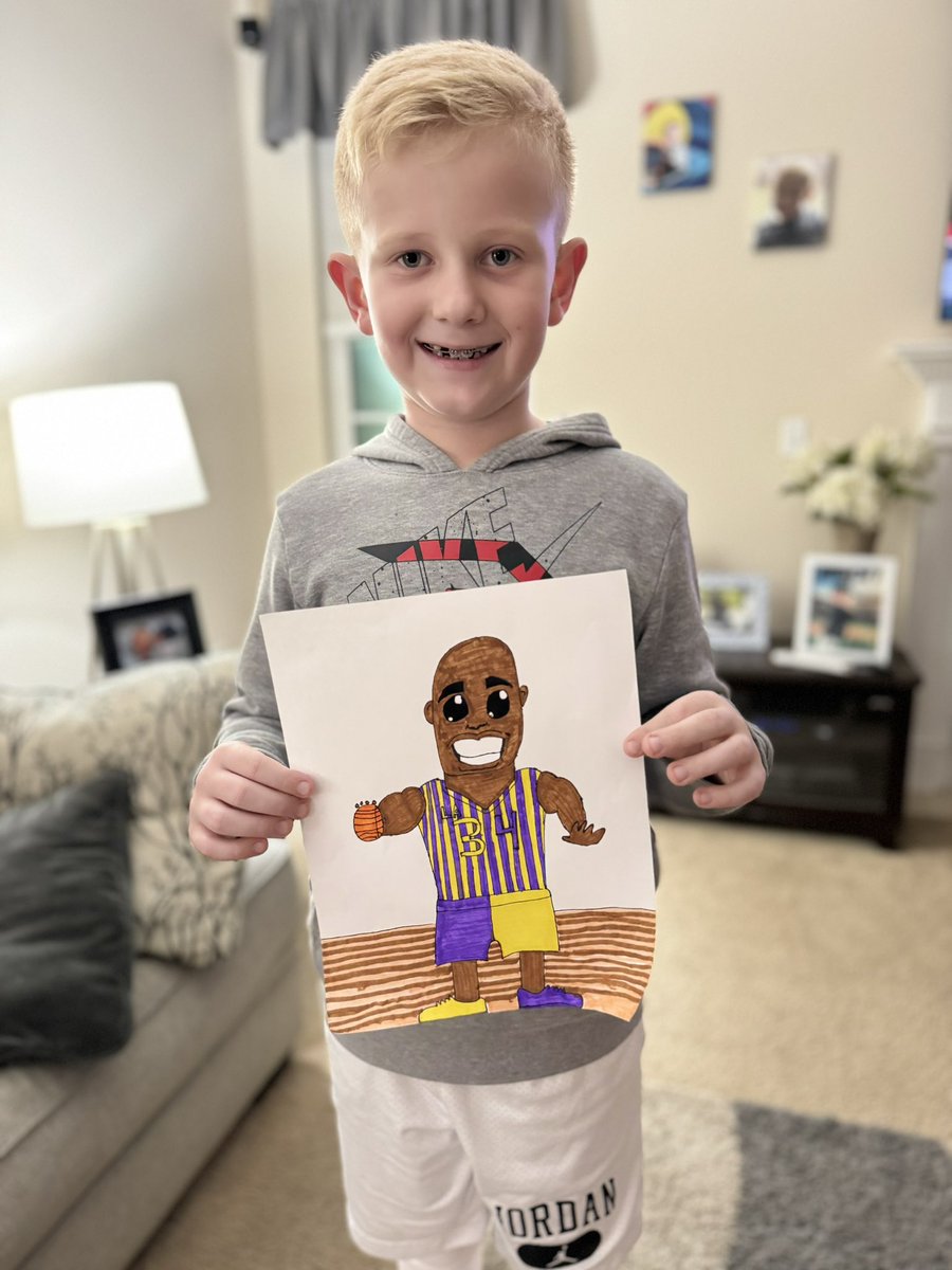 labg1119's tweet photo. @SHAQ @djdiesel Drew his favorite player! https://t.co/L4nQFd7xFw